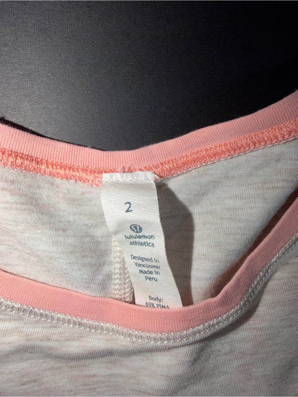 Lululemon Women's Pink Sleeve Heather Gray Tee Size 2 - Picture 4 of 5